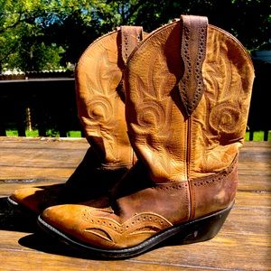 Brown leather cowboy boots size 7